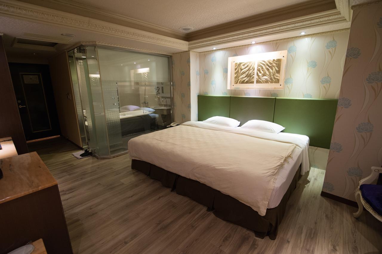 טאיצ'ונג Mila Hotel מראה חיצוני תמונה